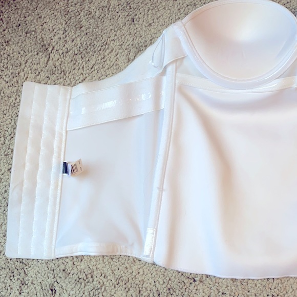 Strapless white corset bra - Picture 2 of 5